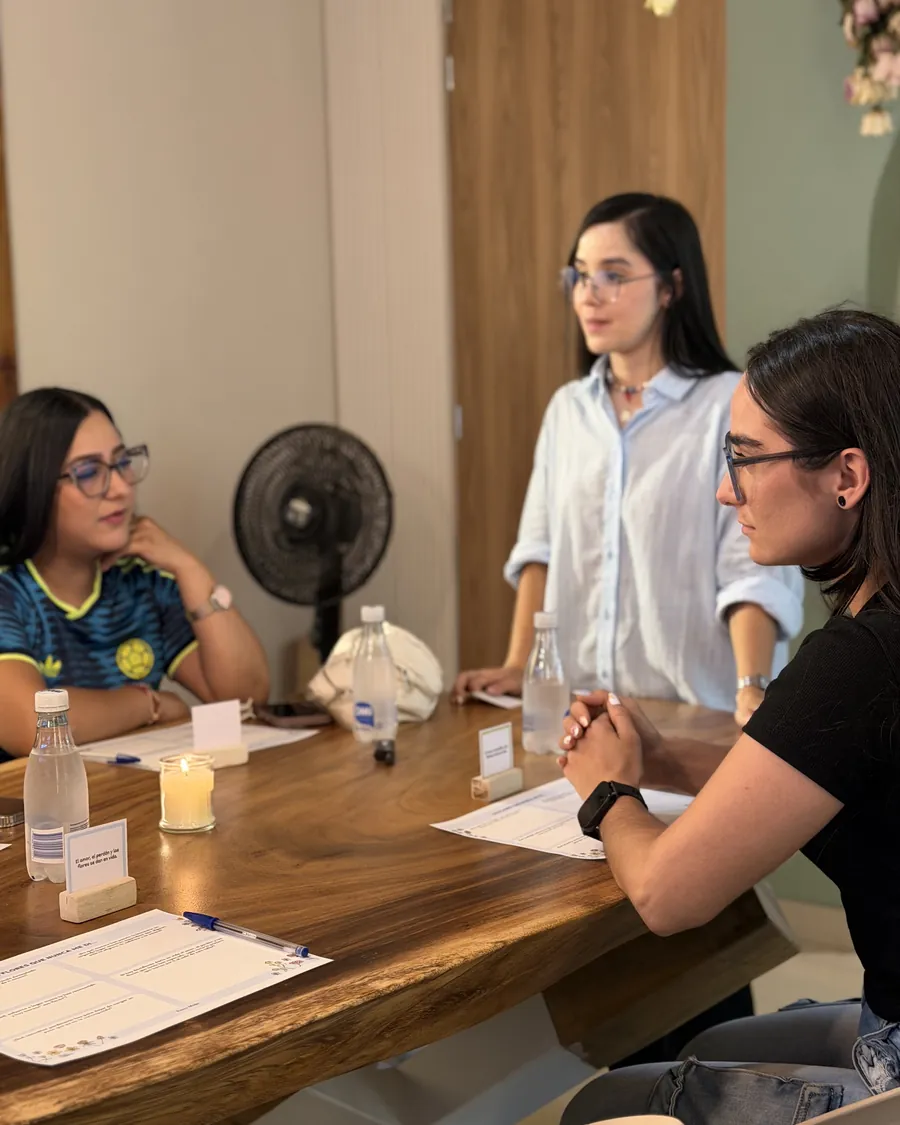 Good conversation — Small groups, a long table and time to talk without rushing.